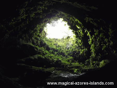 Algar do Carvao, Terceira, Azores